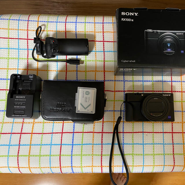 DSC-RX100M7