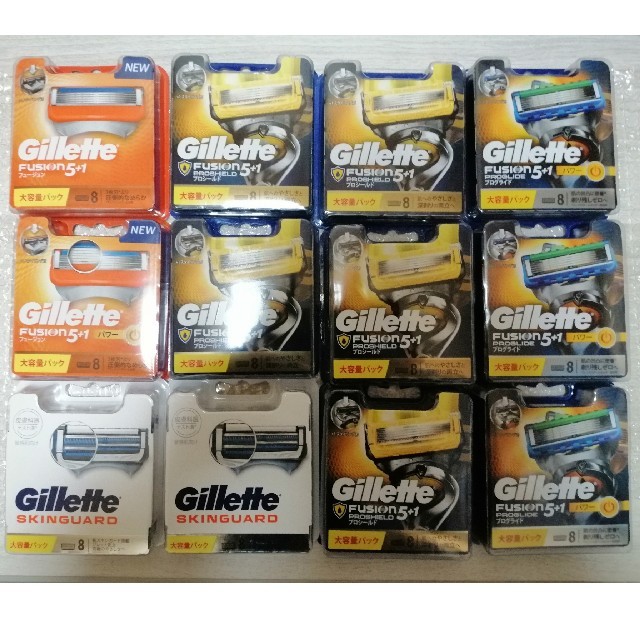 gilet(ジレ)のGillette Fusion・Gillette 替刃 まとめ売り 12パック スマホ/家電/カメラの美容/健康(メンズシェーバー)の商品写真