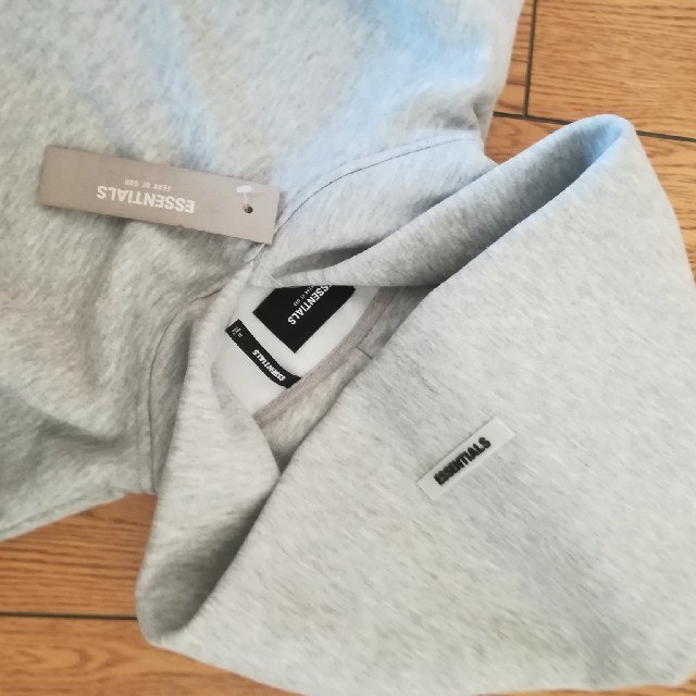 FEAR OF GOD(フィアオブゴッド)のfear of god essentials パーカー メンズのトップス(パーカー)の商品写真