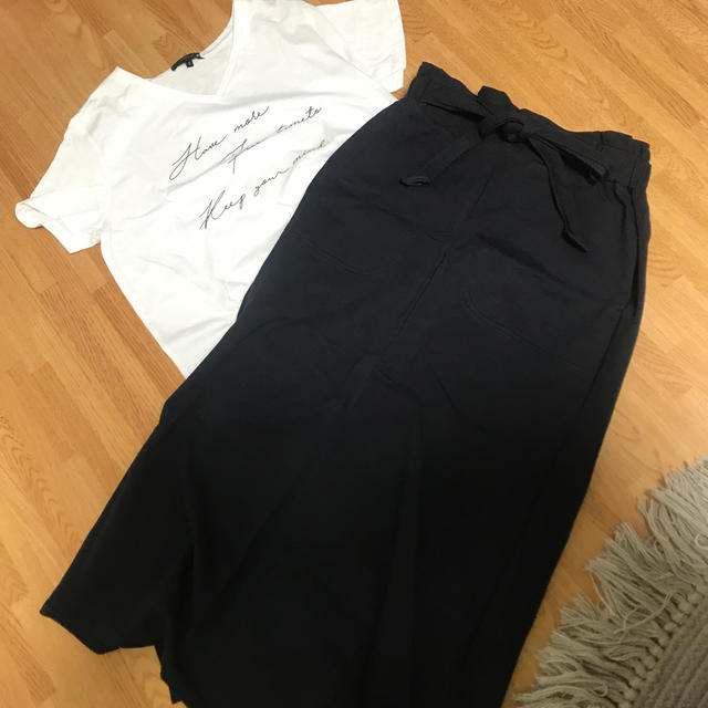 COMME CA ISM(コムサイズム)の連休セール‼️コムサ Tシャツ＋ロンスカセット レディースのトップス(Tシャツ(半袖/袖なし))の商品写真