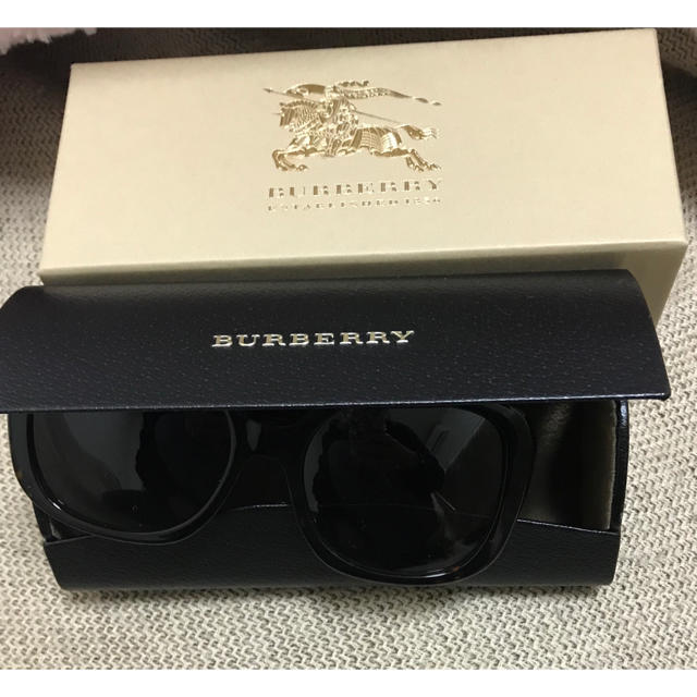 BURBERRY(バーバリー)のBurberryサングラス レディースのファッション小物(サングラス/メガネ)の商品写真