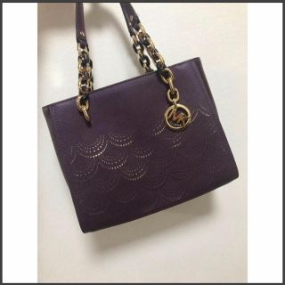 マイケルコース(Michael Kors)の【新品美品】マイケルコース　ハンドバッグ(ハンドバッグ)