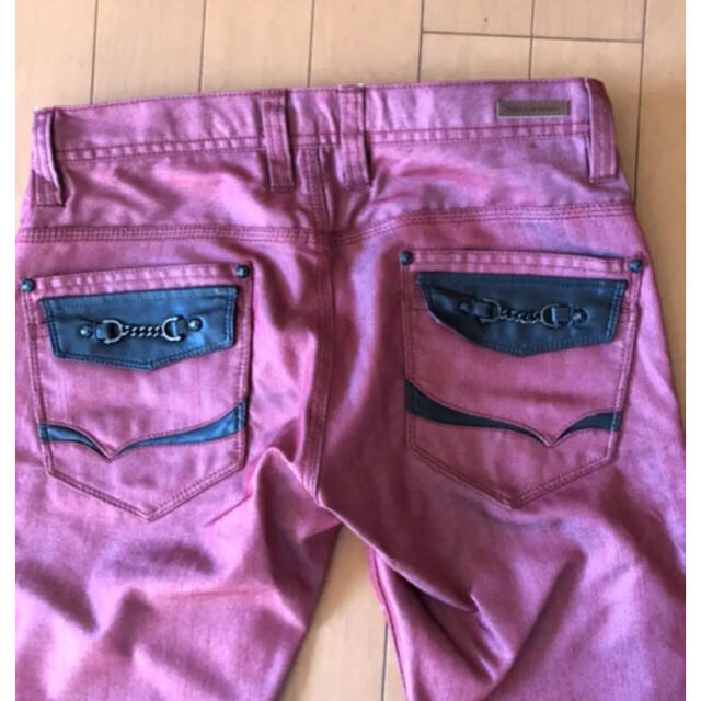 HIDEAWAY(ハイダウェイ)のハイダウェイニコル　パンツ　レッド メンズのパンツ(ワークパンツ/カーゴパンツ)の商品写真