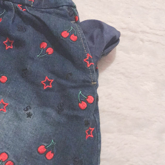 JENNI(ジェニィ)のさくらんぼ刺繍デニムスカート キッズ/ベビー/マタニティのキッズ服女の子用(90cm~)(スカート)の商品写真