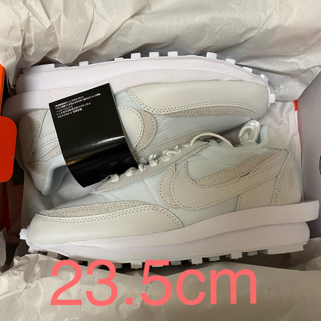 NIKE(ナイキ)のNIKE x Sacai  LDV Waffle  サカイ　LDVワッフル　白　 レディースの靴/シューズ(スニーカー)の商品写真