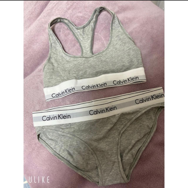 Calvin Klein(カルバンクライン)のカルバン・クライン　下着セット　新品未使用 レディースの下着/アンダーウェア(ブラ&ショーツセット)の商品写真