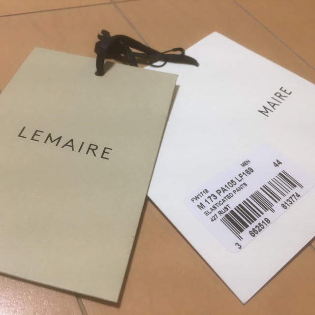 LEMAIRE(ルメール)の【johnny様専用】LEMAIRE 17aw 2タッククロップドパンツ メンズのパンツ(スラックス)の商品写真