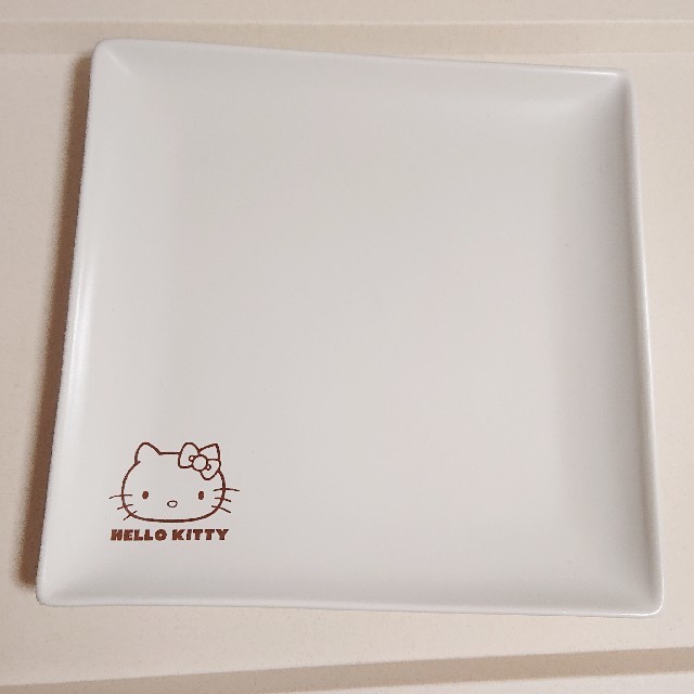 ハローキティ(ハローキティ)の★HELLO KITTY 四角いおさら インテリア/住まい/日用品のキッチン/食器(食器)の商品写真