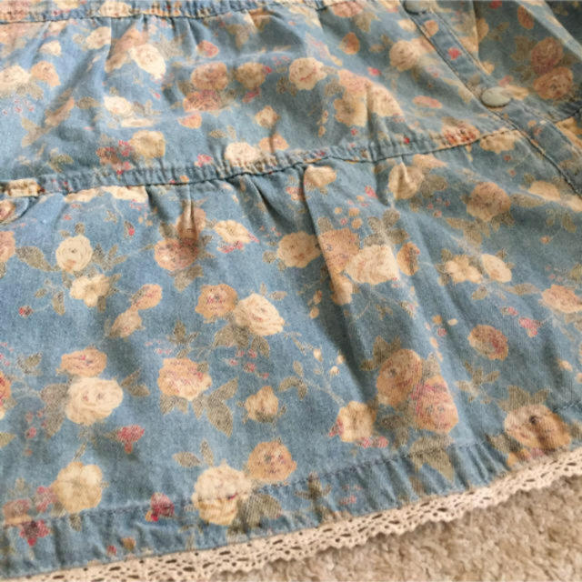 NICE CLAUP(ナイスクラップ)の新品タグ付き！綿100% 花柄ワンピース デニム レディースのスカート(ロングスカート)の商品写真