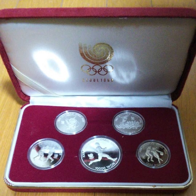 1988年　ソウル五輪　記念硬貨セット 新品 未使用 専用ケース付 おまけ付