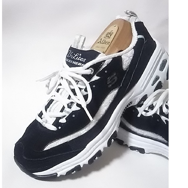 SKECHERS(スケッチャーズ)の
定11340円限定!スケッチャーズDライト高級ダッドスニーカー入手困難!


 メンズの靴/シューズ(スニーカー)の商品写真