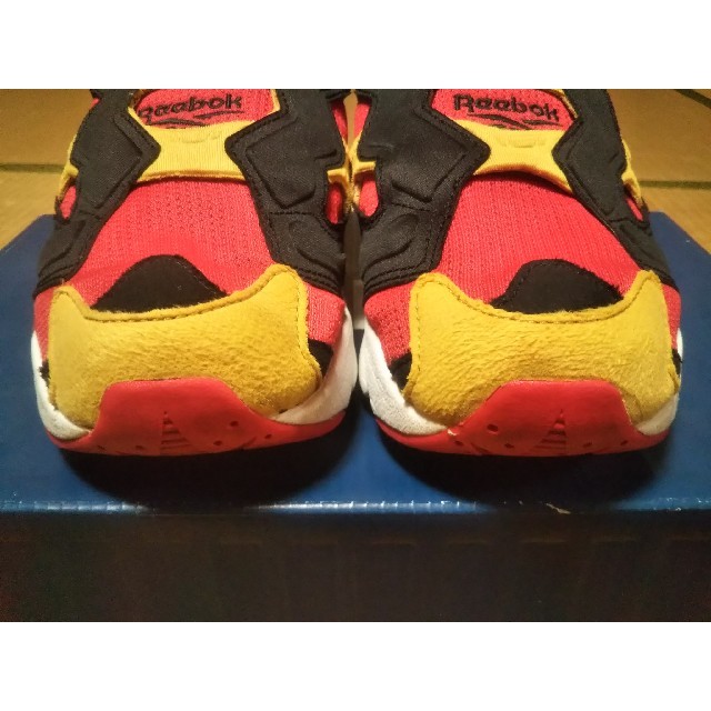 Reebok(リーボック)のINSTA PUMP FURY HONG KONG HANDOVER 25cm メンズの靴/シューズ(スニーカー)の商品写真