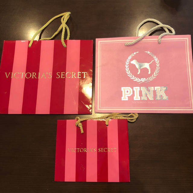 Victoria's Secret(ヴィクトリアズシークレット)のビクトリアシークレット　ショップ袋　3点 レディースのバッグ(ショップ袋)の商品写真