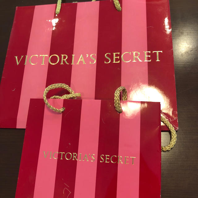 Victoria's Secret(ヴィクトリアズシークレット)のビクトリアシークレット　ショップ袋　3点 レディースのバッグ(ショップ袋)の商品写真