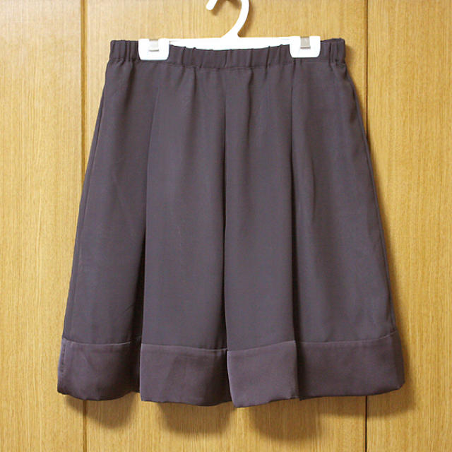 UNIQLO(ユニクロ)のUNIQLO/ユニクロ フレアスカート サーキュラー シフォン地 グレー レディースのスカート(ミニスカート)の商品写真