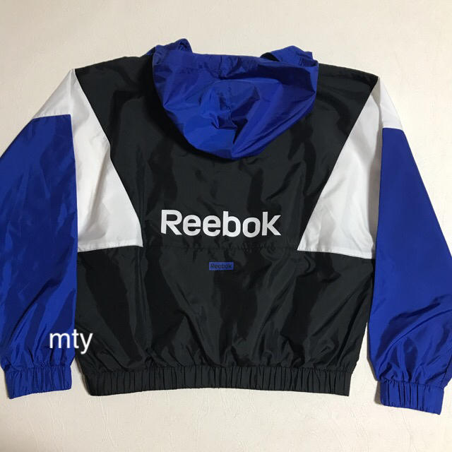 Reebok(リーボック)のリーボック　ウィンドブレーカー　レディースＬサイズ レディースのジャケット/アウター(ナイロンジャケット)の商品写真