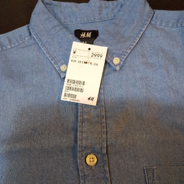 H&M(エイチアンドエム)のH&M 新品 デニムシャツ 半袖 メンズ メンズのトップス(シャツ)の商品写真