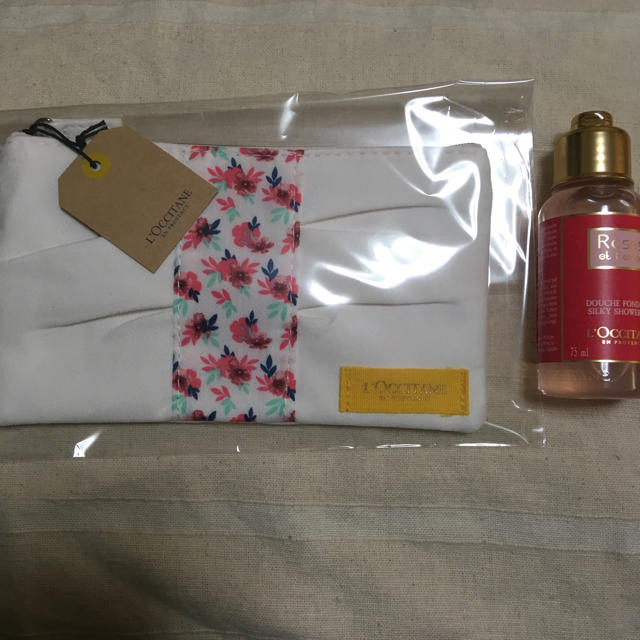 L'OCCITANE(ロクシタン)の新品 ロクシタン ポーチ シャワージェル セット コスメ/美容のボディケア(バスグッズ)の商品写真