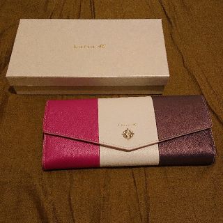 未使用品♥️luria4℃ プルメリア柄バイカラーかぶせ財布 パープル