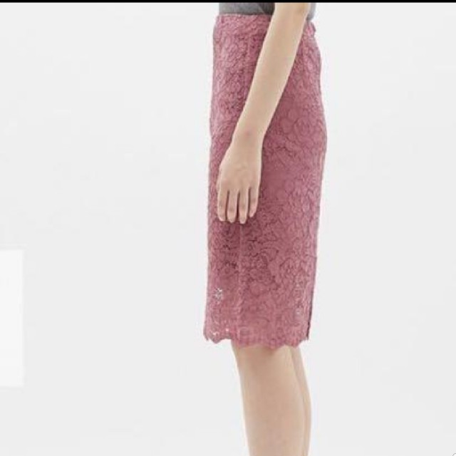 GU(ジーユー)のmiu様専用♡GU レースタイトスカート レディースのスカート(ひざ丈スカート)の商品写真