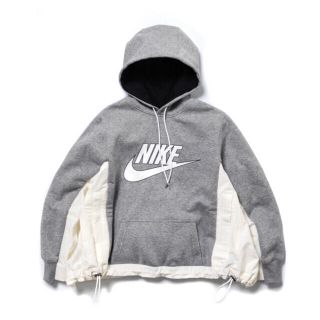 サカイ(sacai)の完売　sacai ×nike women’s foodie 新品未使用タグ付き(パーカー)