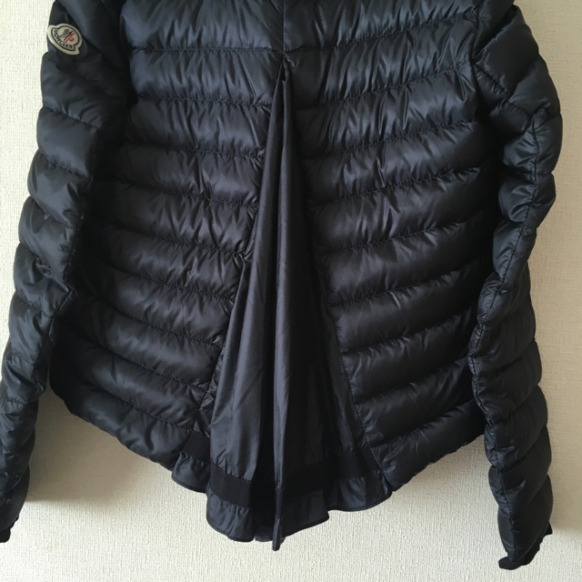 MONCLER - 希少モンクレール sacai ライトダウンジャケット バック