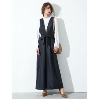 フィフス(fifth)の【美品!!】fifth♡ウエストリボンVネックコンビネゾン(オールインワン)