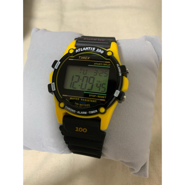最初の 未使用タイメックス ATLANTIS 100 TIMEX デジタル