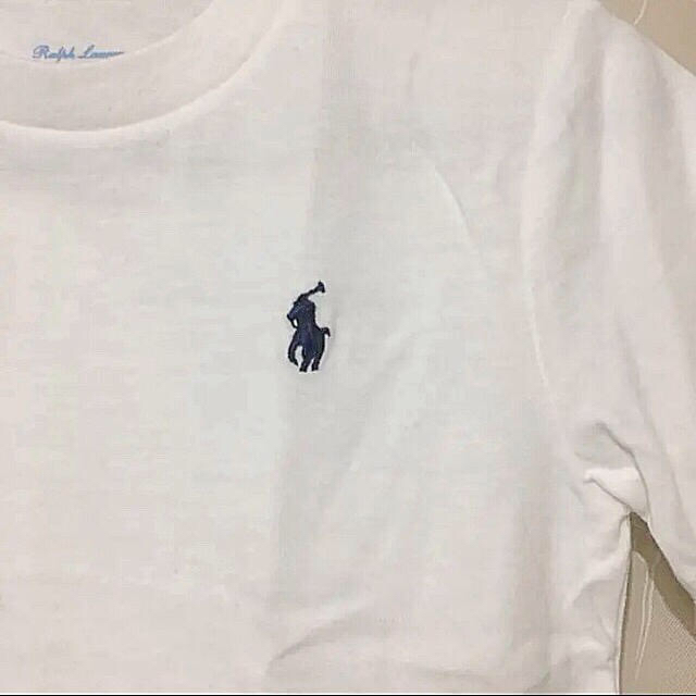 POLO RALPH LAUREN(ポロラルフローレン)の新品 ❤️ ラルフローレン シンプル 白 Tシャツ 90サイズ 24M キッズ/ベビー/マタニティのキッズ服男の子用(90cm~)(Tシャツ/カットソー)の商品写真