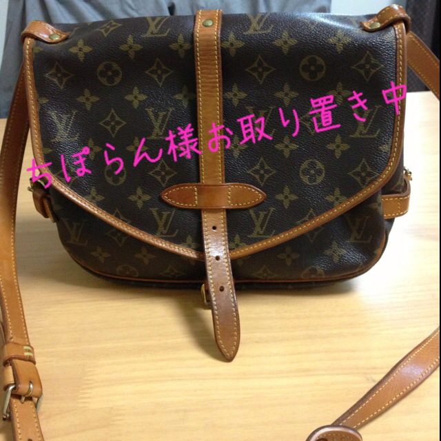 LOUIS VUITTON(ルイヴィトン)のルイヴィトン★ソミュール30.製造番号付 レディースのバッグ(ショルダーバッグ)の商品写真