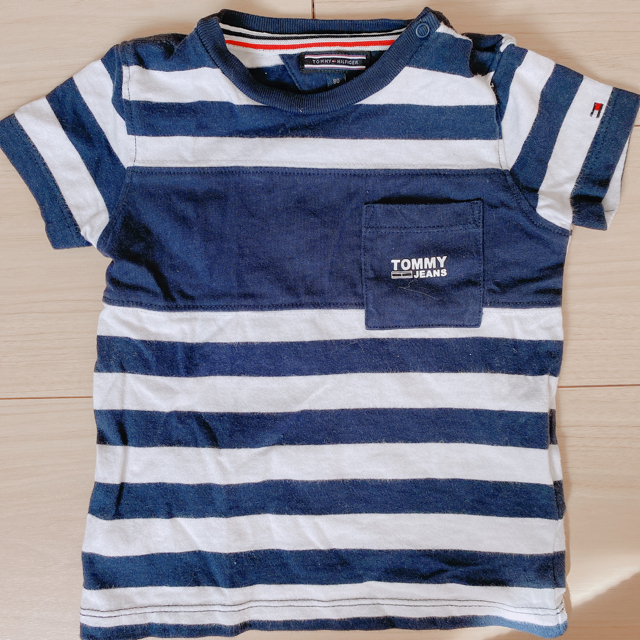 TOMMY HILFIGER(トミーヒルフィガー)のTOMMY HILFIGER Tシャツ 80 キッズ/ベビー/マタニティのベビー服(~85cm)(Ｔシャツ)の商品写真