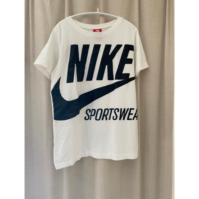 NIKE(ナイキ)の●NIKEレディースMサイズ　Tシャツ● レディースのトップス(Tシャツ(半袖/袖なし))の商品写真