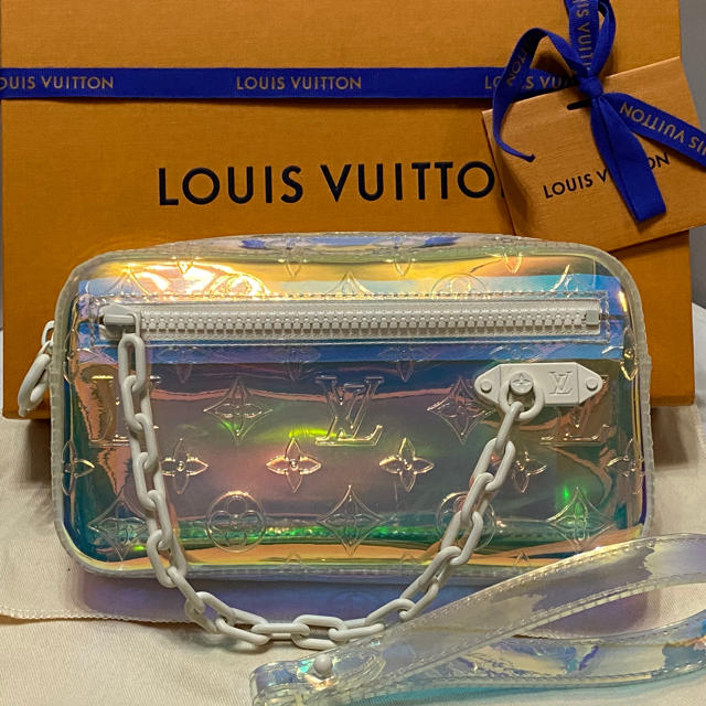 LOUIS VUITTON(ルイヴィトン)の19AW 限定 ルイヴィトン モノグラム プリズム ヴォルガ ポーチ レア LV メンズのバッグ(セカンドバッグ/クラッチバッグ)の商品写真