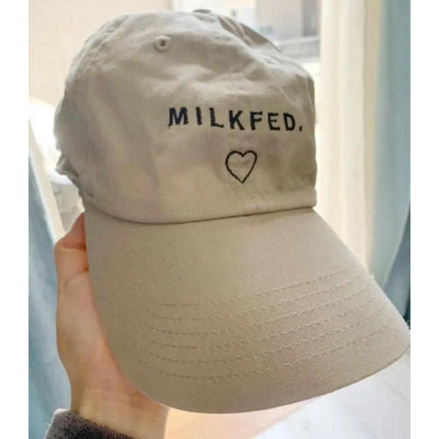 MILKFED.(ミルクフェド)のミルクフェド　ラインハート刺繍キャップ レディースの帽子(キャップ)の商品写真