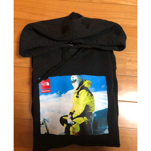 supreme×TNF フーディー　Lサイズ