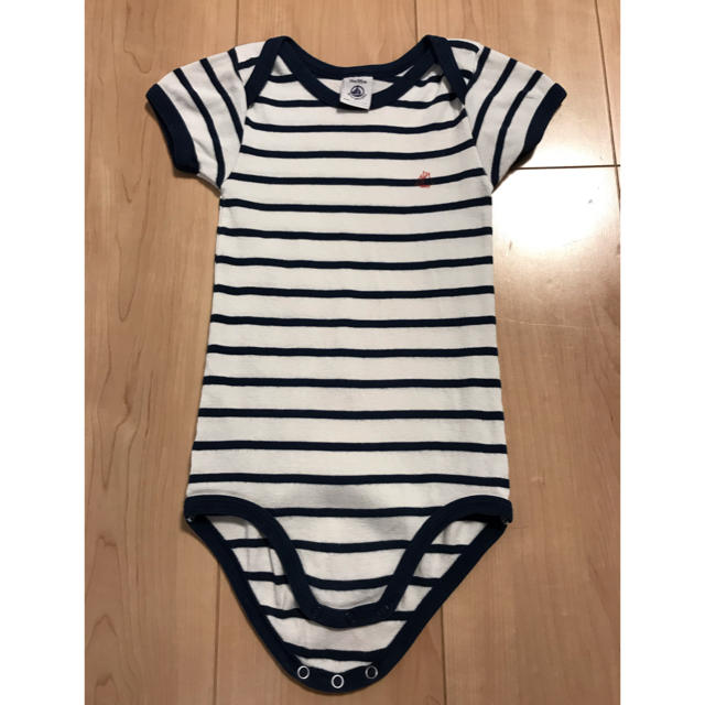 PETIT BATEAU(プチバトー)のプチバトー  ロンパース　95㎝　肌着 Tシャツ　3枚セット キッズ/ベビー/マタニティのキッズ服男の子用(90cm~)(下着)の商品写真