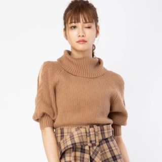 セシルマクビー(CECIL McBEE)の【CECIL McBEE】肩スリットニットプルオーバー(ニット/セーター)