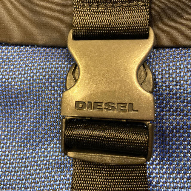 DIESEL(ディーゼル)のディーゼル　ボディーバッグ　ブルー メンズのバッグ(ボディーバッグ)の商品写真