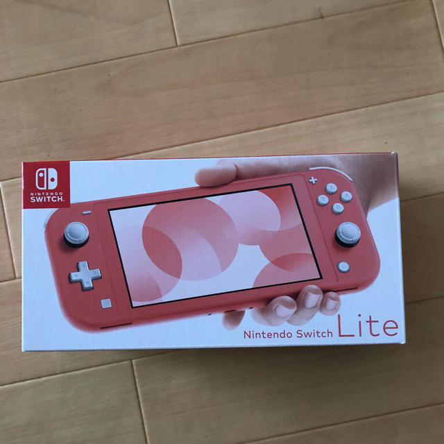 Nintendo Switch Lite 本体　コーラル