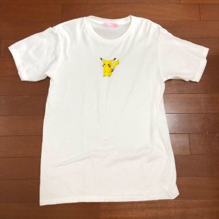 ダブルシー(wc)のWC ピカチュウ  刺繍Tシャツ　白　フリーサイズ(Tシャツ(半袖/袖なし))