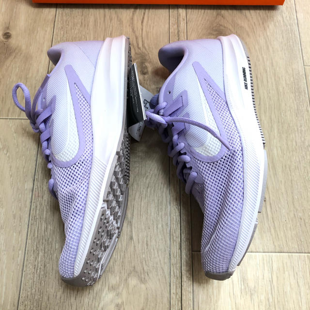 NIKE(ナイキ)の24.5 ナイキダウンシフター ナイキダウンシフター9 通学靴 ダウンシフター9 レディースの靴/シューズ(スニーカー)の商品写真