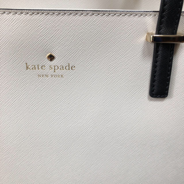 kate spade new york(ケイトスペードニューヨーク)のケイトスペード  バイカラートート　新品 レディースのバッグ(トートバッグ)の商品写真