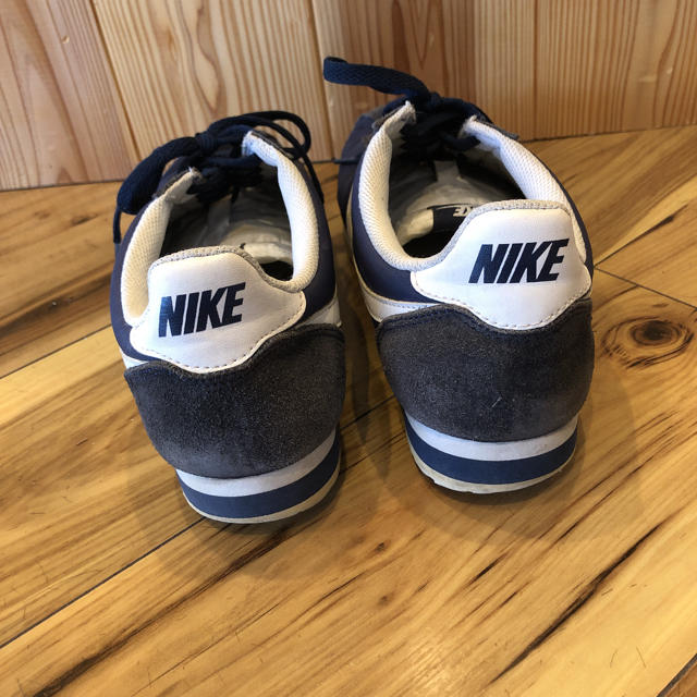 NIKE(ナイキ)のナイキ　スニーカー　紺色　サイズ27 メンズの靴/シューズ(スニーカー)の商品写真