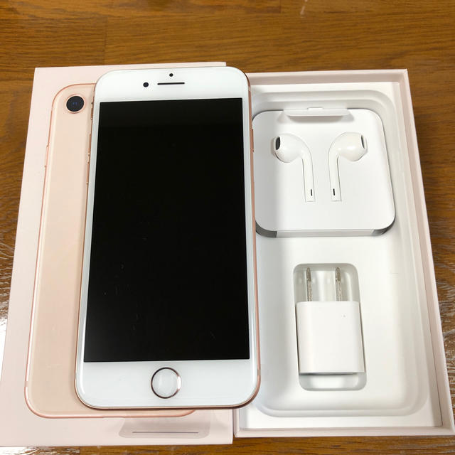 iPhone 8 64GB Gold SIMフリー