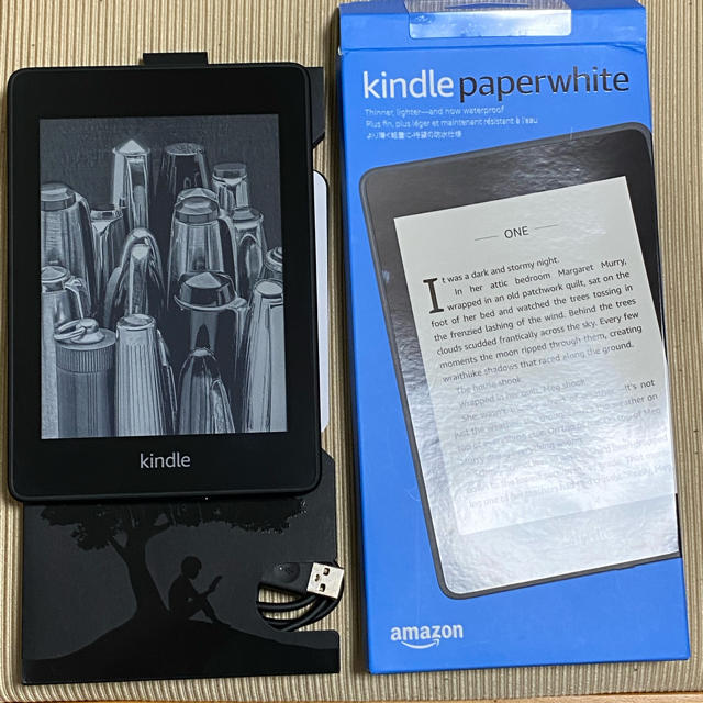 素敵な Kindle Paperwhite 第10世代 32GB 4G LTE 広告なし