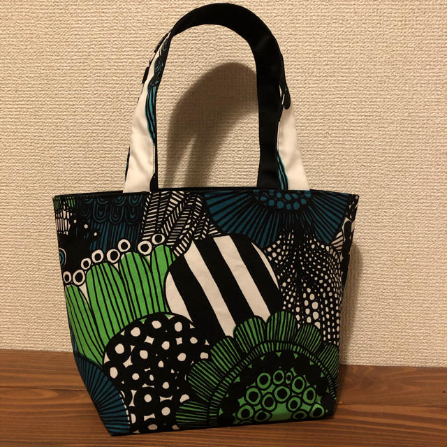 marimekko(マリメッコ)の【marimekko】ハンドメイドバッグ ハンドメイドのファッション小物(バッグ)の商品写真