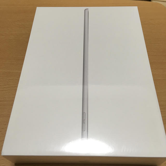 iPad10.2インチ Wifi 2019秋モデル [32GBシルバー]