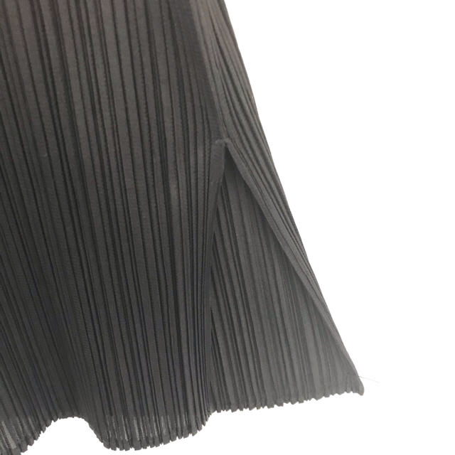 PLEATS PLEASE ISSEY MIYAKE(プリーツプリーズイッセイミヤケ)の専用です。プリーツプリーズ黒袖なしチュニック レディースのトップス(チュニック)の商品写真