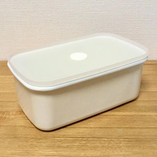 ムジルシリョウヒン(MUJI (無印良品))の美品　無印良品　バルブ付き密閉ホーロー保存容器 タッパー(容器)