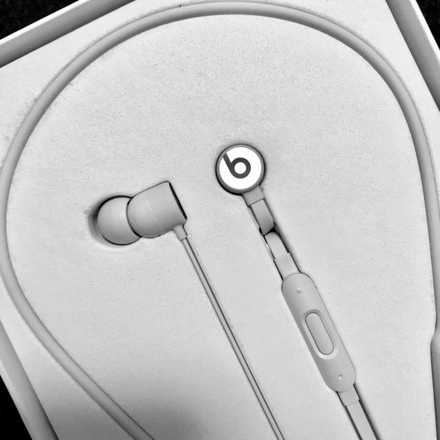 Beats by Dr Dre(ビーツバイドクタードレ)の新品未開封！保証あり！beats by Dr.Dre beatsx スマホ/家電/カメラのオーディオ機器(ヘッドフォン/イヤフォン)の商品写真